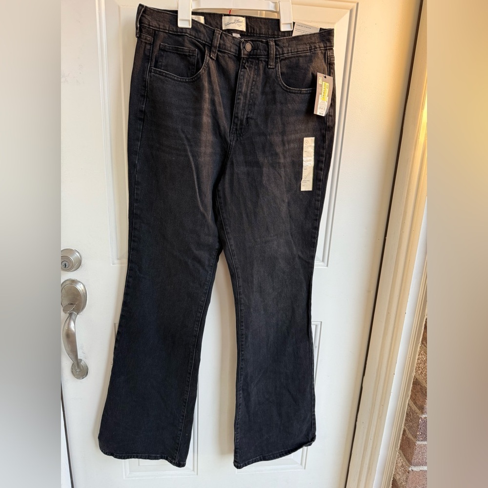 Universal Thread Women's Dark Flare Jeans Size 12 - Picture 3 of 6